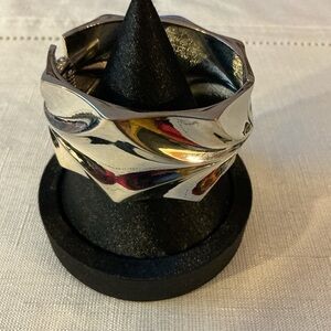 Silver Tone Geometric Vintage Wide Hinged Silver Tone Cuff Bracelet